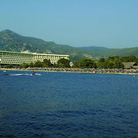 度假村 波尔图卡拉斯锡索尼亚度假村 5*
