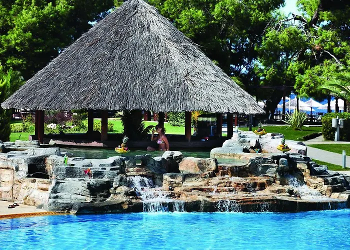 אתר נופש Porto Carras Sithonia 5*
